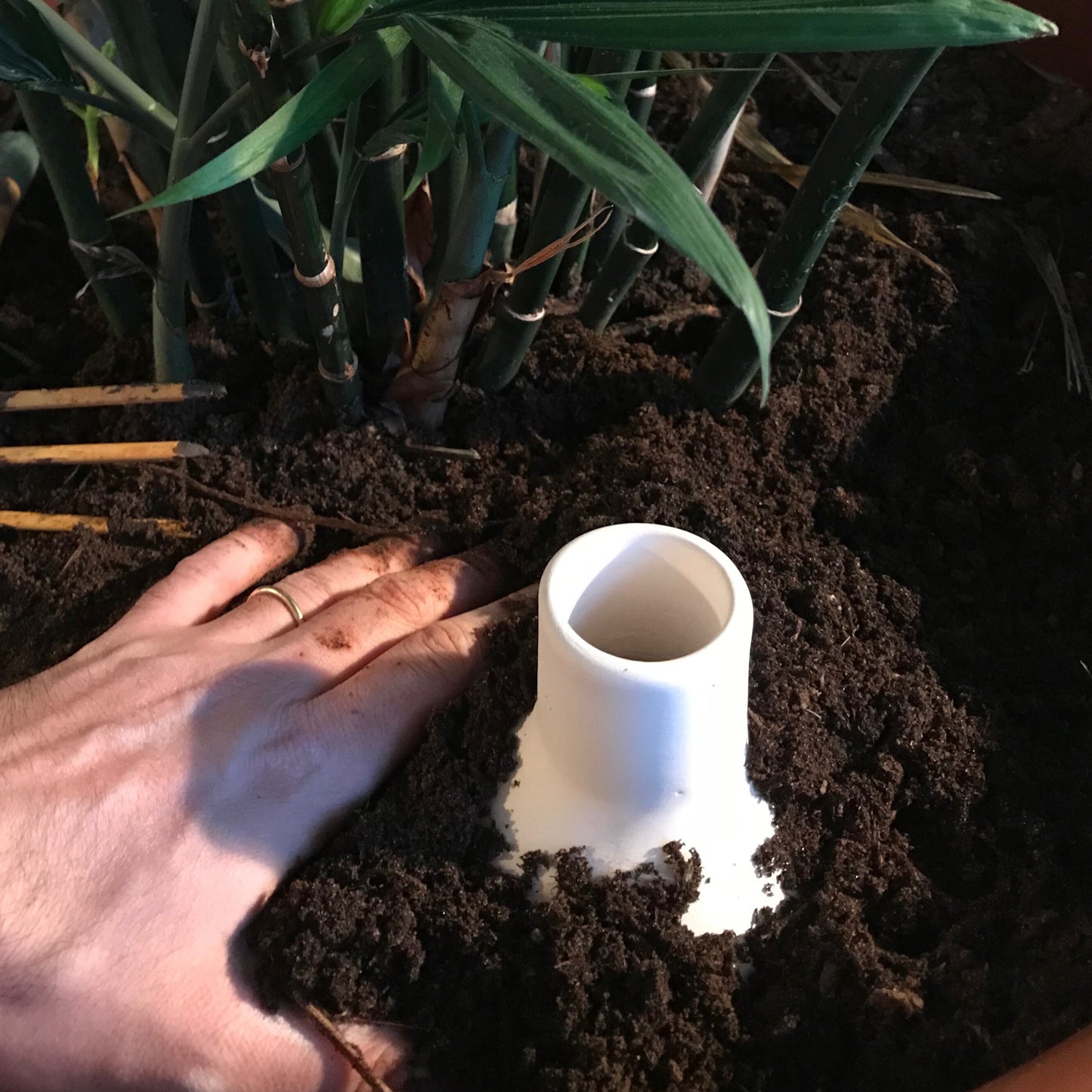 Large Oya – Ideal for Gardens + Large Plant Pots